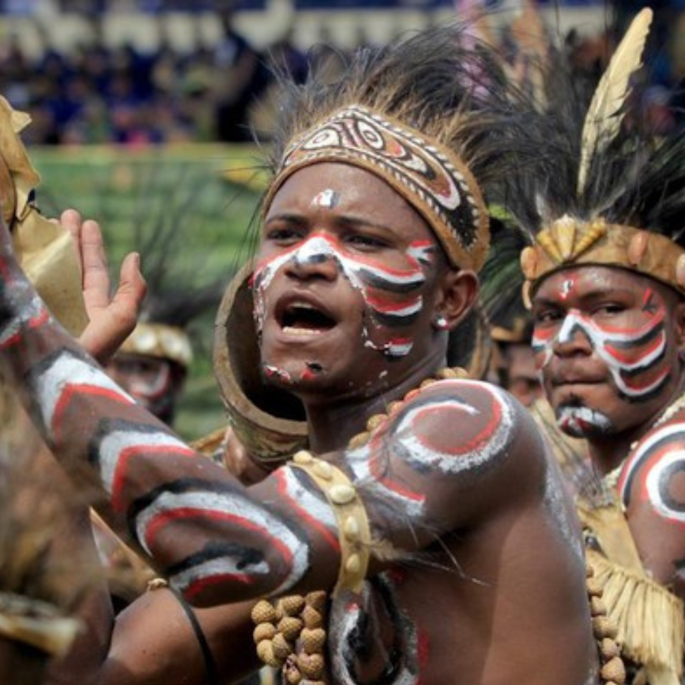 Festival Budaya Adat Khas Nusantara di Sentani Jayapura